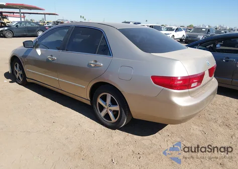 2005 Honda Accord 2.4 Ex z USA, uszkodzony, nr VIN 1HGCM56735A076608